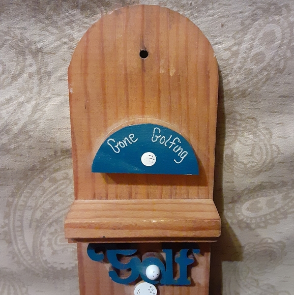 Golf Enthusiasts Decorative Solid Wood Wall Display. - Picture 2 of 7